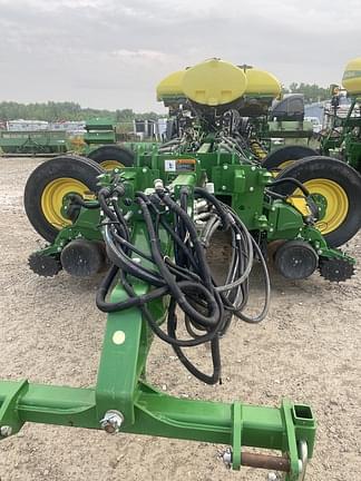Image of John Deere 1775 equipment image 1
