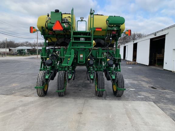 Image of John Deere 1775 equipment image 3