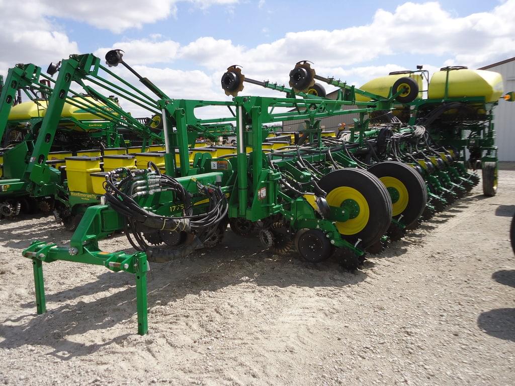 Image of John Deere 1775 Primary image