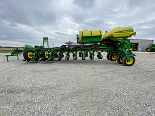 Main image John Deere 1775 8