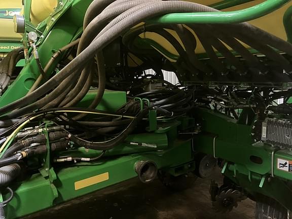 Image of John Deere 1775 equipment image 2