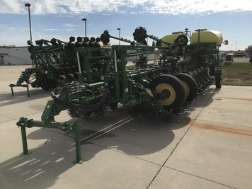 Main image John Deere 1775