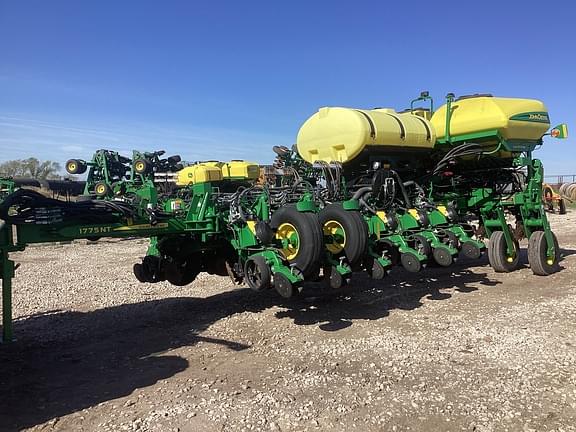 Image of John Deere 1775 Primary image