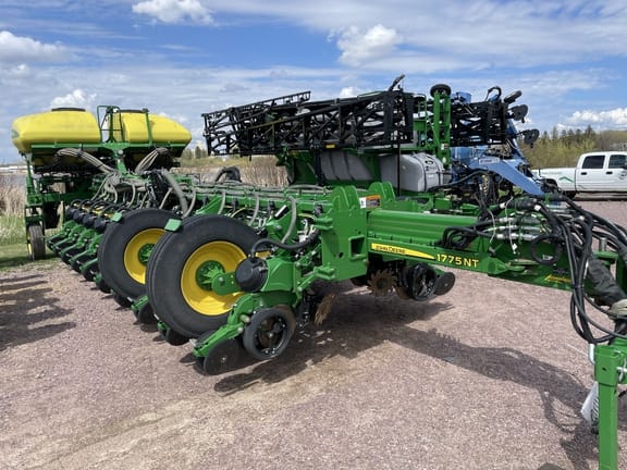 Main image John Deere 1775