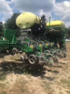 Image of John Deere 1775 equipment image 1