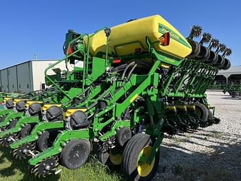 2020 John Deere 1795 Equipment Image0