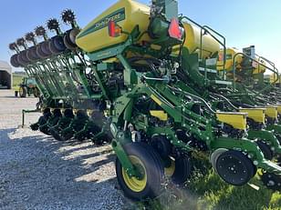 Main image John Deere 1795 4