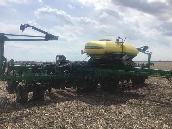 Image of John Deere 1795 Primary image