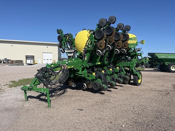 Image of John Deere 1795 Primary image