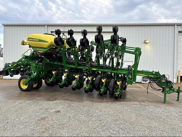 Image of John Deere 1795 equipment image 2