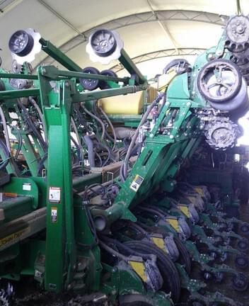 Image of John Deere 1795 equipment image 2