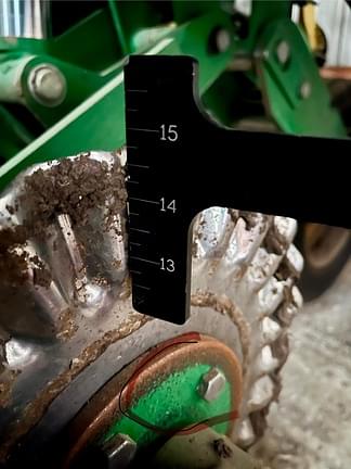 Image of John Deere 1795 equipment image 2