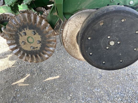 Image of John Deere 1795 equipment image 4