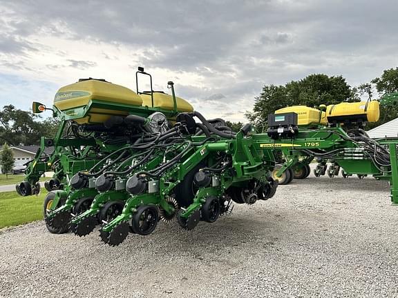Image of John Deere 1795 Primary image