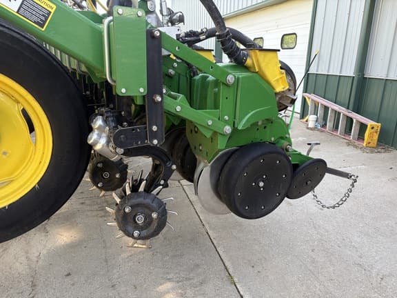 Image of John Deere 1795 Image 1