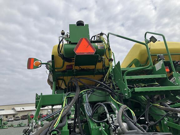 Image of John Deere 1795 equipment image 4