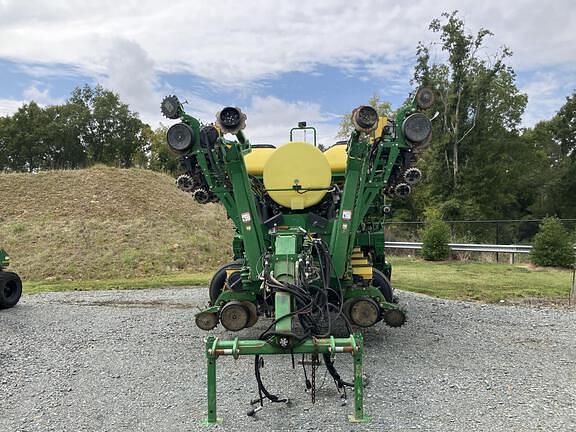 Image of John Deere 1795 equipment image 1