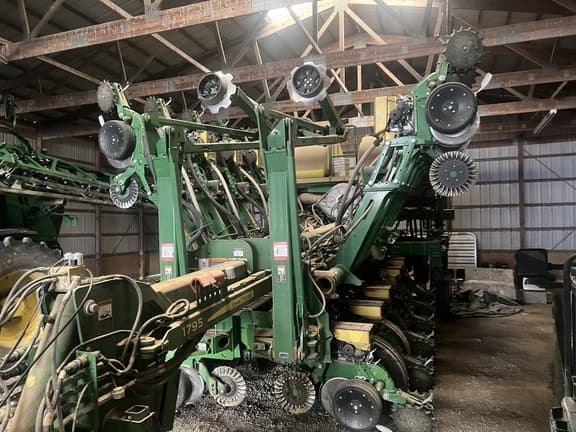 Image of John Deere 1795 equipment image 3