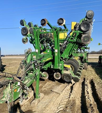 Image of John Deere 1795 Primary image
