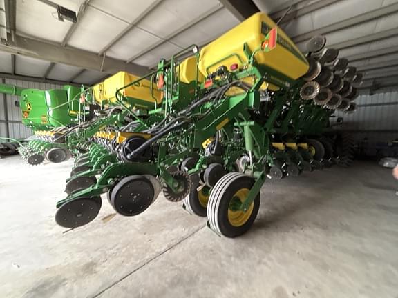 Image of John Deere 1795 Primary image