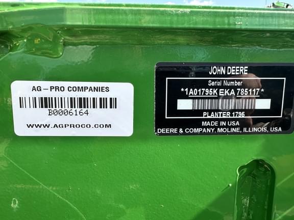 Image of John Deere 1795 equipment image 3