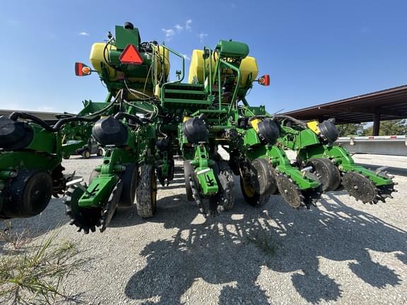 Image of John Deere 1795 equipment image 4