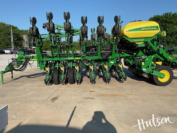 Image of John Deere 1795 equipment image 4