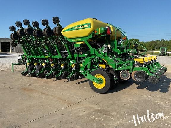 Image of John Deere 1795 equipment image 3