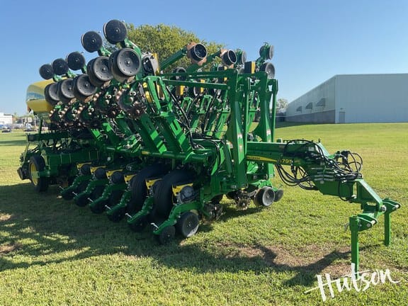 2020 John Deere 1795 Equipment Image0