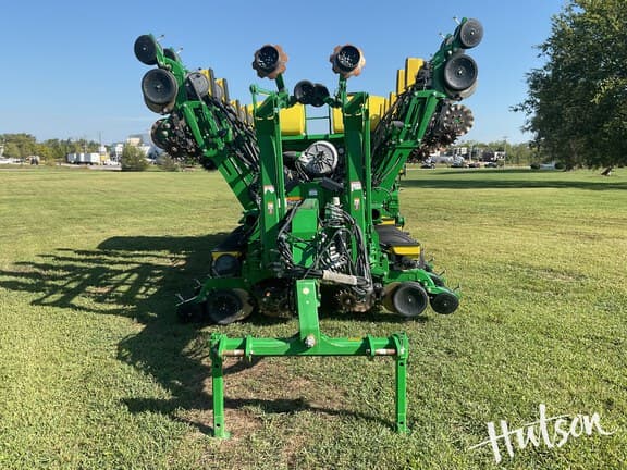 Image of John Deere 1795 equipment image 3