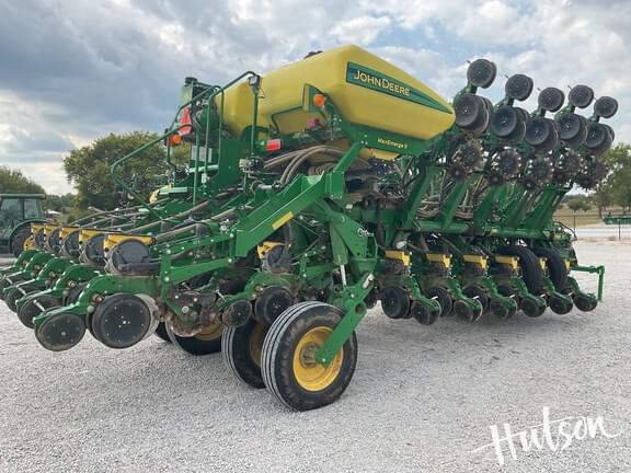Image of John Deere 1795 equipment image 2
