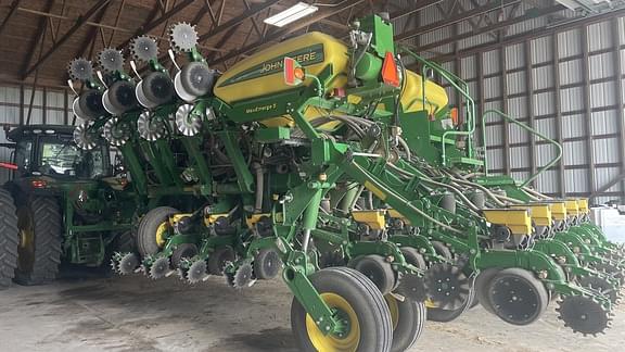Image of John Deere 1795 Primary image