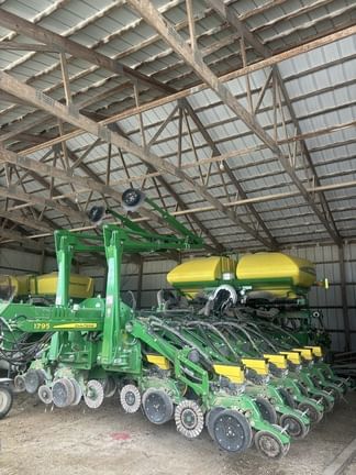 2020 John Deere 1795 Equipment Image0