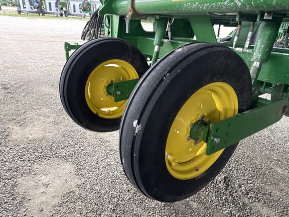 Image of John Deere 1795 equipment image 4