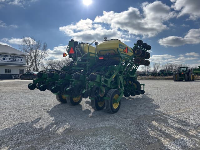 Image of John Deere 1795 equipment image 4