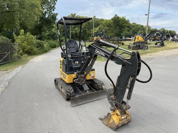 Image of John Deere 17G equipment image 4