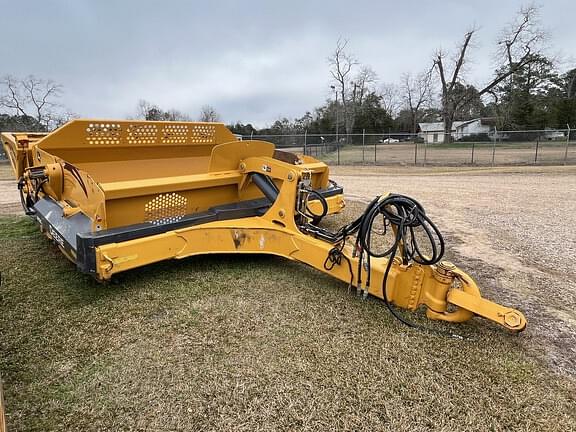 Image of John Deere 1812DC equipment image 1