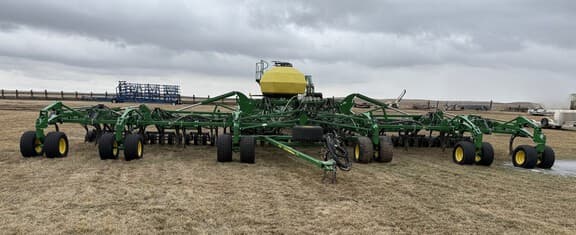 Image of John Deere 1830 Primary image