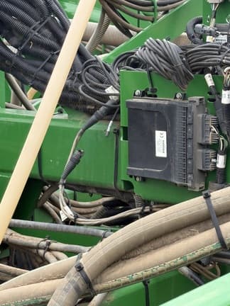 Image of John Deere 1830 equipment image 3