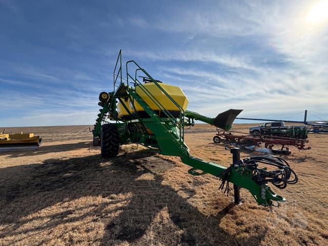 Image of John Deere 1890 equipment image 2