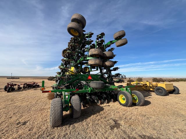 Image of John Deere 1890 equipment image 1