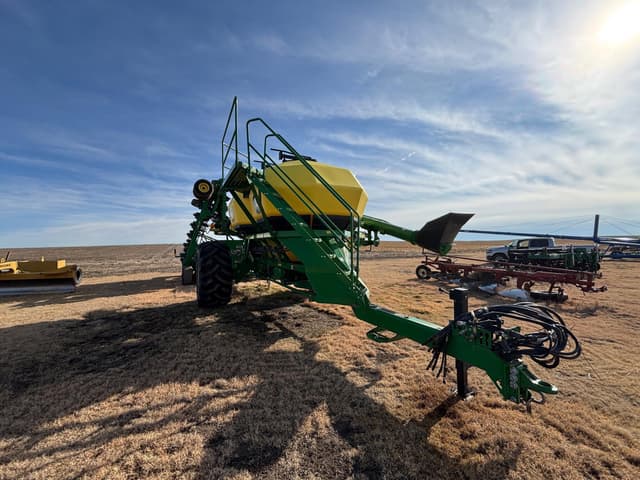 Image of John Deere 1890 equipment image 2