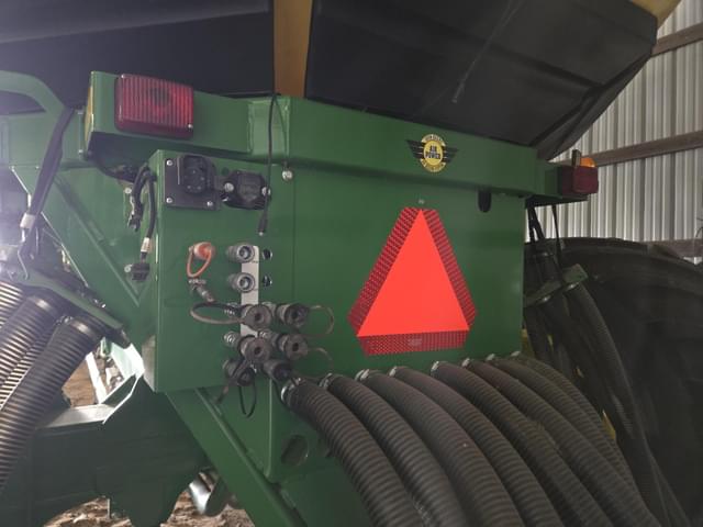 Image of John Deere 1890 equipment image 4