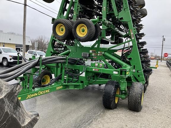 Image of John Deere 1890 equipment image 4