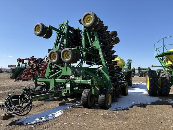 Image of John Deere 1890 equipment image 1