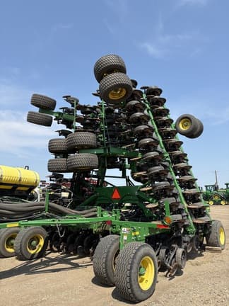 Image of John Deere 1890 equipment image 4