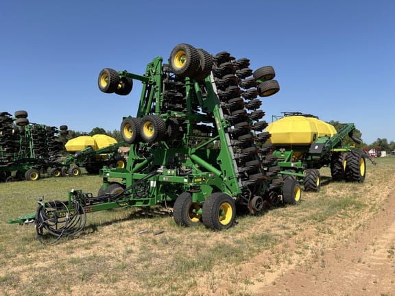 2020 John Deere 1890 Equipment Image0
