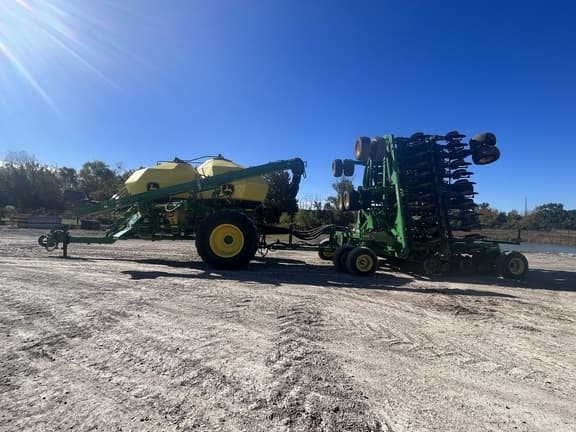 Image of John Deere 1890 equipment image 4