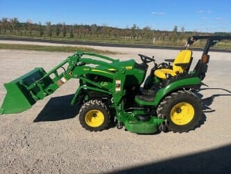 Main image John Deere 2025R