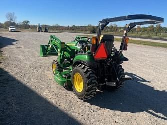 Image of John Deere 2025R equipment image 3